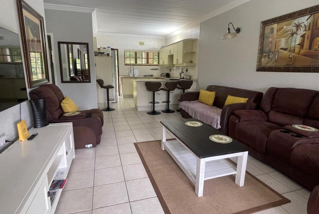 Apartamento Eden Wilds 72 Port Edward Exterior foto