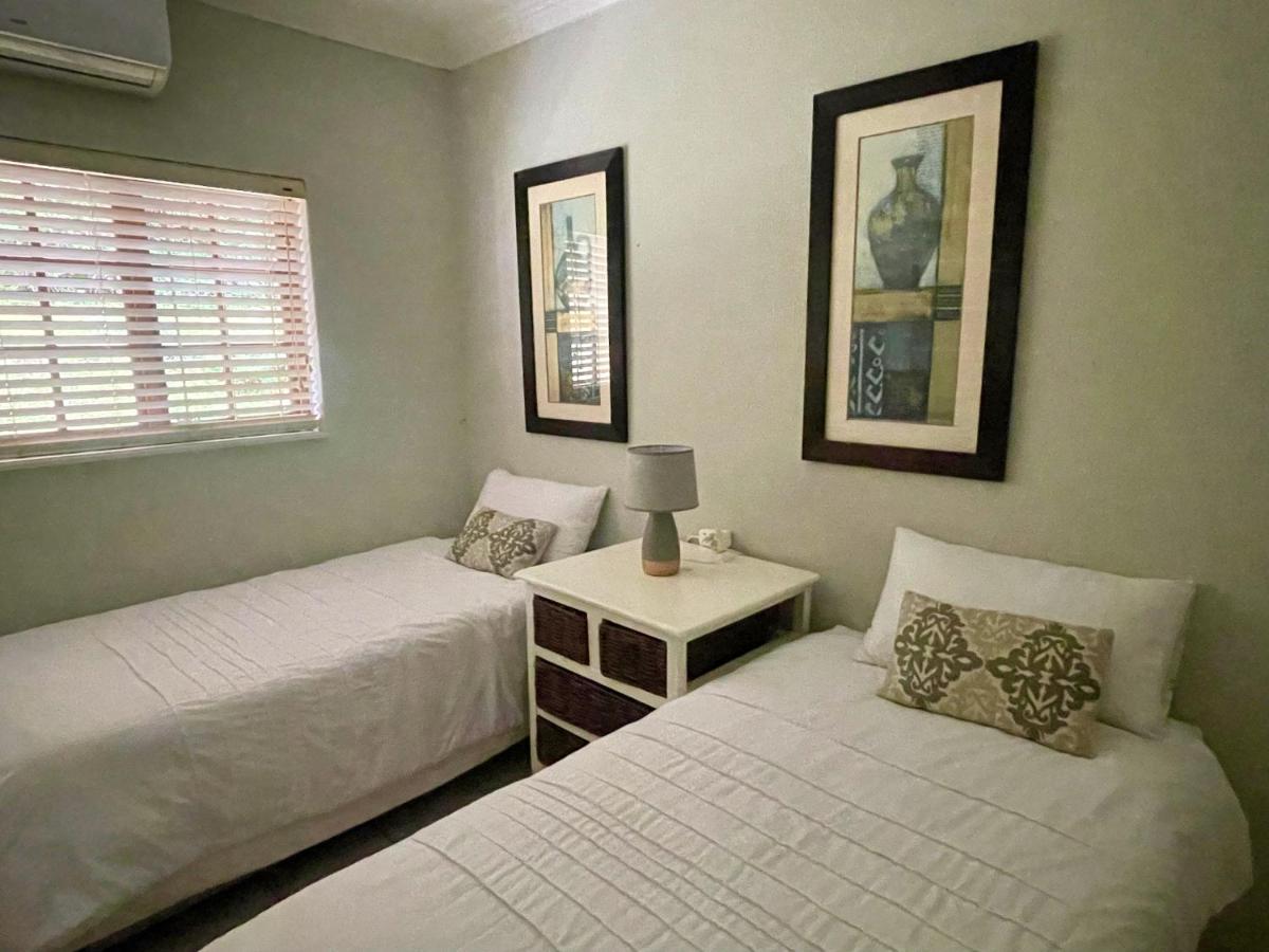 Apartamento Eden Wilds 72 Port Edward Exterior foto