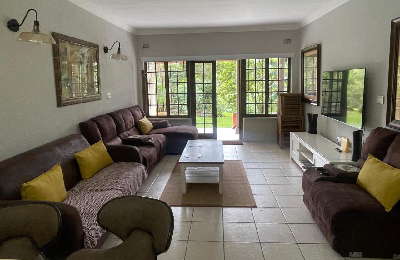 Apartamento Eden Wilds 72 Port Edward Exterior foto